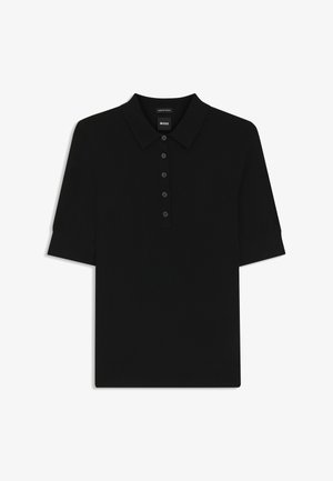 Zwarte poloshirt met korte mouwen, een kraag en een zesknopssluiting. Gemaakt van zacht materiaal, met een vlakke textuur.