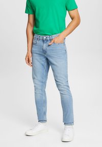 Esprit - Jeans Tapered Fit - blue light wash Thumbnail Image 1