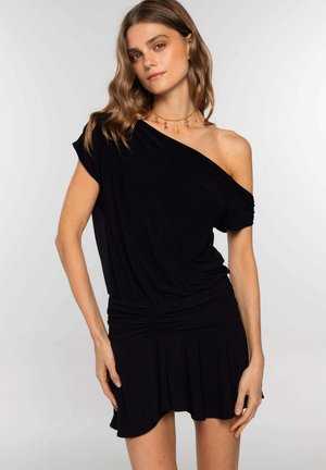 CORTO ASIMÉTRICO CON FRUNCIDOS - Vestido informal - black