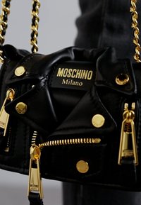 MOSCHINO BIKER BAG - Sac bandoulière - fantasia nero