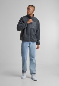 Urban Classics WITH STAND UP COLLAR - Fleecejakke - cloudgrey