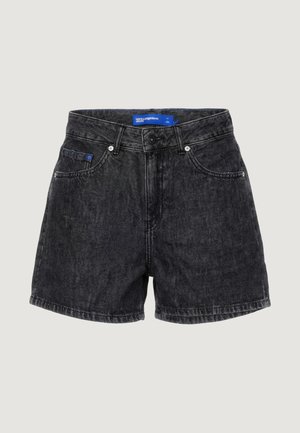 Shorts in denim nero a vita alta con bottone e zip frontali, due tasche anteriori, passanti per cintura e una piccola etichetta blu in vita.