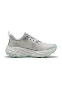 Scarpa da corsa leggera in grigio e verde menta. Presenta una tomaia in mesh, dettagli testurizzati e una suola spessa e ammortizzata per il massimo comfort.