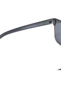 Urban Classics ACCESSOIRES HONOLULU WITH CASE - Päikeseprillid - black