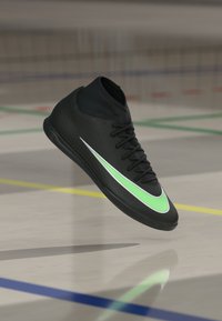 Δεν επιλέχθηκε, black/illusion green