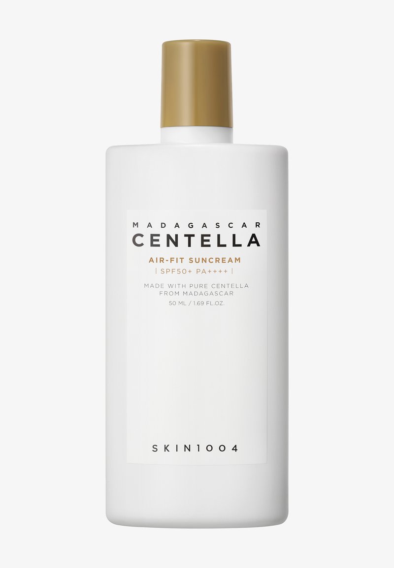 Flacon de crème solaire Madagascar Centella Air-Fit SPF50+ PA++++, 50 ml, fabriqué avec de la Centella pure de Madagascar par SKIN1004.