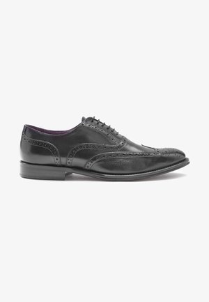 Next SIGNATURE ITALIAN WING CAP BROGUES WIDE FIT - Zapatos de vestir con cordones - black