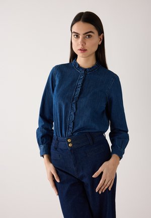FEMININE RÜSCHEN - Hemdbluse - middle blue denim