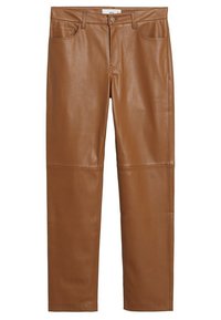 Pantalon droit marron en simili cuir avec poches avant, fermeture éclair et bouton, présenté sur fond blanc.
