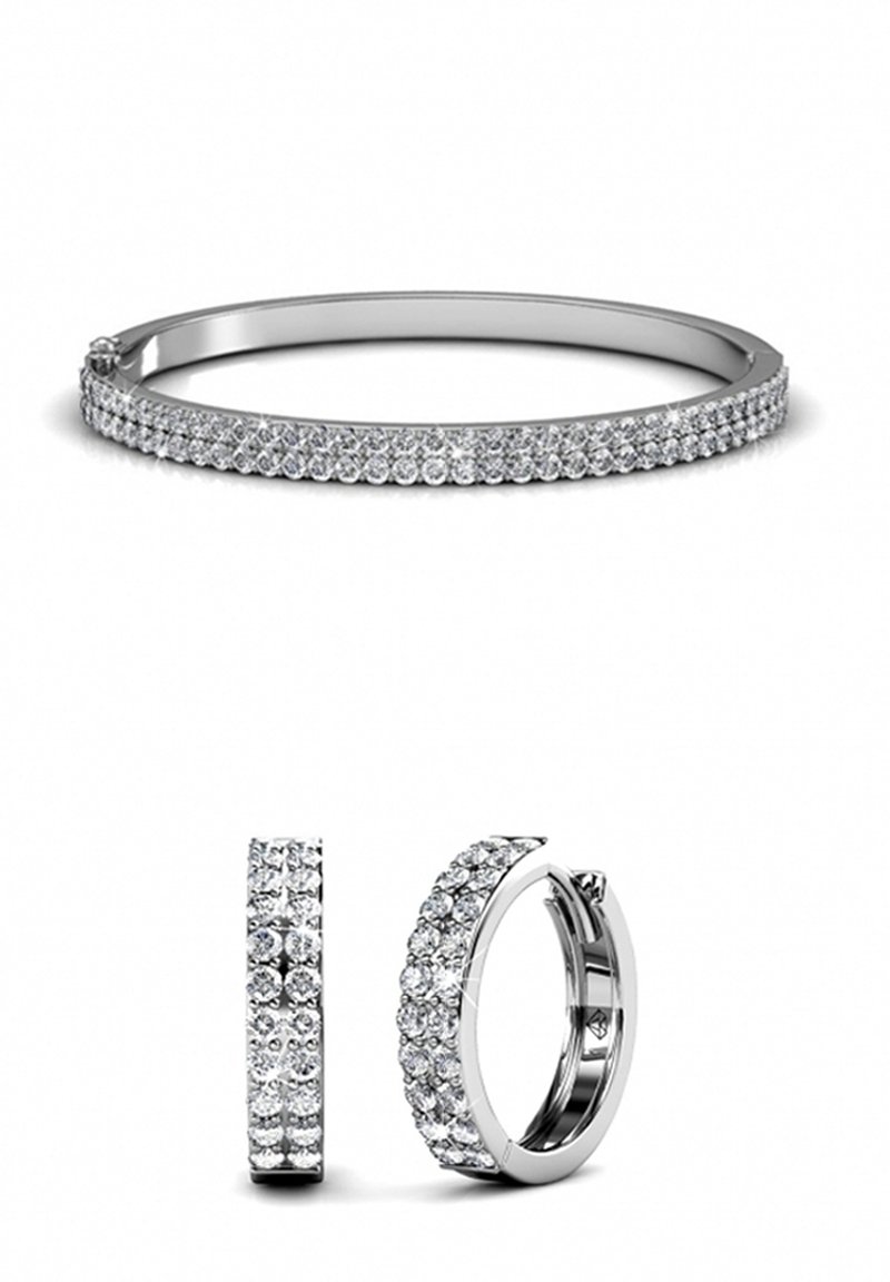 Set di bracciale in argento e orecchini a cerchio, con una fila di cristalli trasparenti, design elegante, superficie liscia e finitura lucida.
