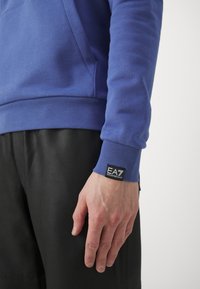 EA7 Emporio Armani Felpa con cappuccio - bluette