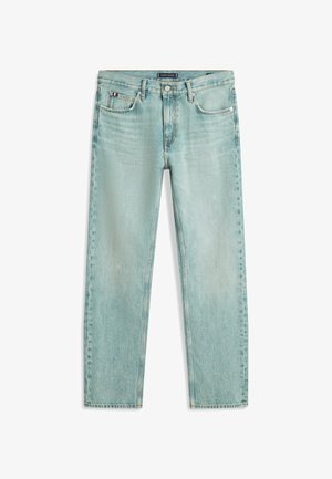 Svijetloplave traperice ravnih nogavica s pet džepova, zatvaranjem na dugme i suptilnim blijedanjem na prednjim bedrima i koljenima.