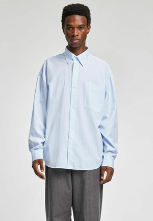 RELAXED FIT - Skjorte - light blue