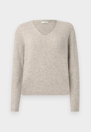 Pulover de tricot cu model în dungi, de culoare bej, cu mâneci lungi și guler în V, expus pe un fundal simplu deschis.
