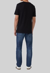 s.Oliver MIT PRIDE-MOTIV - T-shirt basic - schwarz