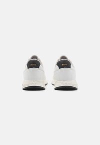BOSS TITANIUM - Sportcipő - white