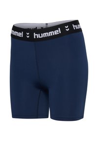 Marinblå träningsshorts med ett svart elastiskt midjeband som har texten "hummel". Tillverkade av ett smidigt material, med en åtsittande design och kontrasterande sömmar.
