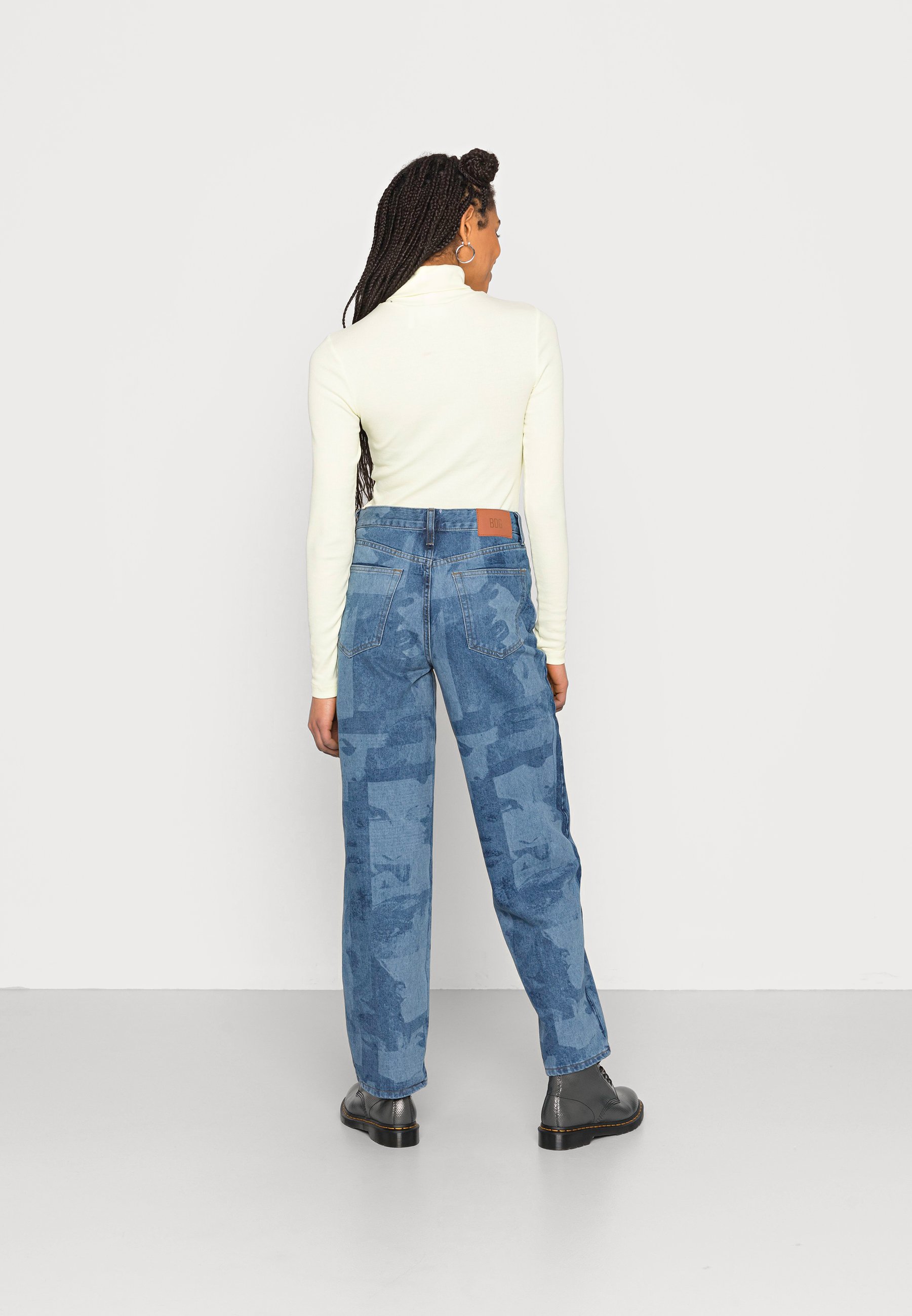 BDG Urban Outfitters PHOTO - Laisvo 