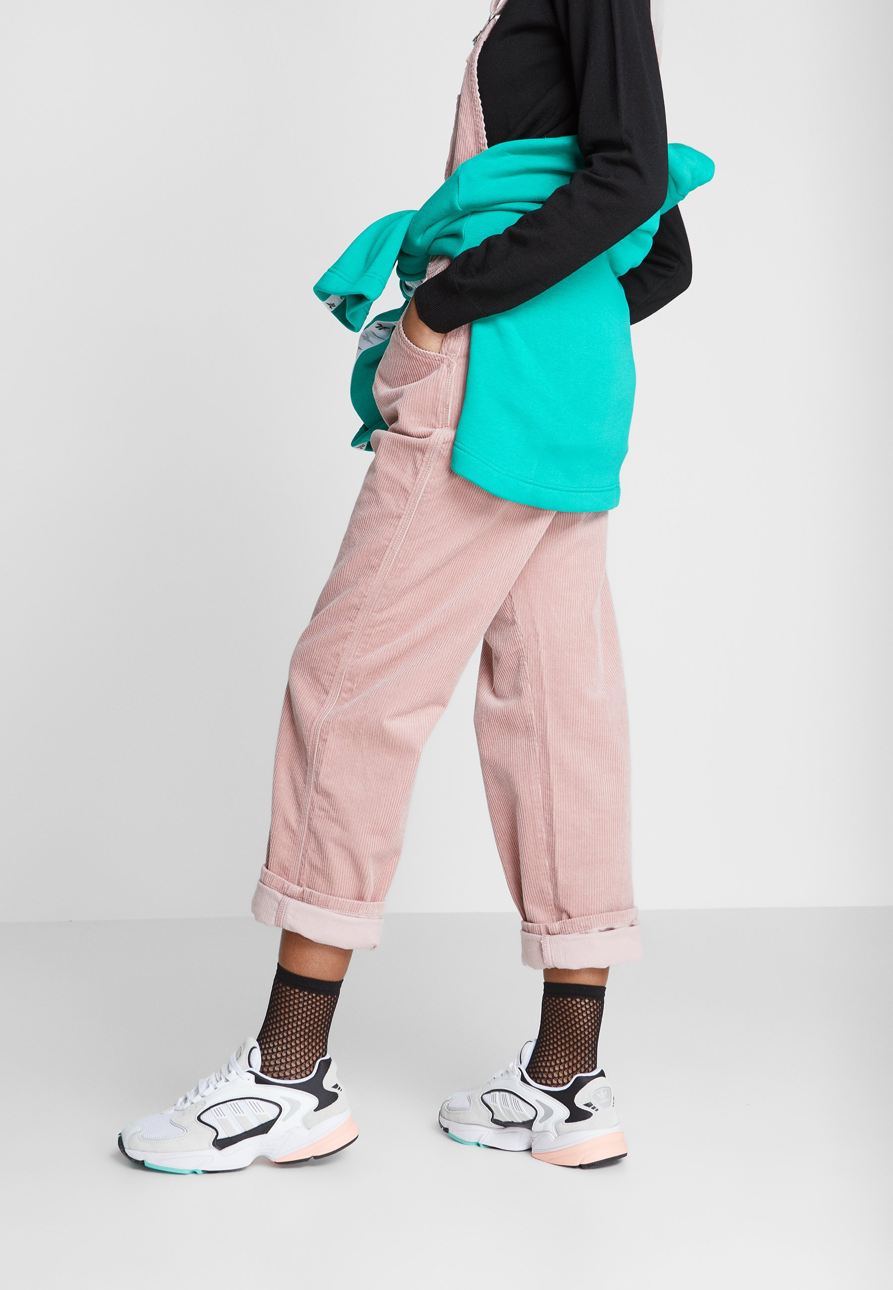 adidas falcon 2000 grey