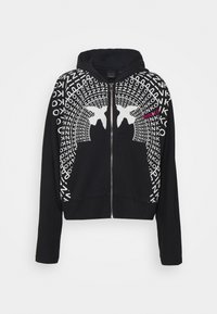 Hoodie zippé noir avec texte graphique blanc et deux formes en contour. Le tissu semble doux, avec des manches longues et une capuche à cordons.