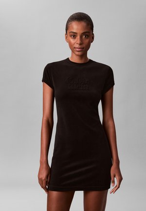EMBOSSED LOGO GRAPHIC MINI   - Etuikleid - black
