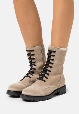 LEATHER - Botines con cordones - beige