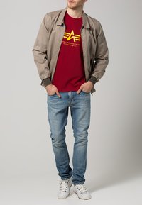 Alpha Industries Camiseta estampada - speed red