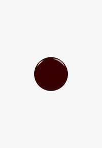 Tonalità di vernice rossa profonda e lucida, con una superficie liscia su uno sfondo neutro.