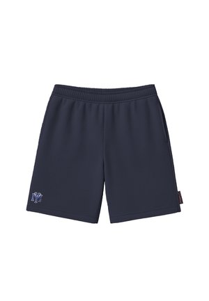 Pantalones cortos deportivos azul marino con cintura elástica, bolsillos laterales y un pequeño logo bordado "NY" en la parte baja de la pierna izquierda.
