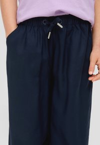 s.Oliver LOOSE - Trousers - navy