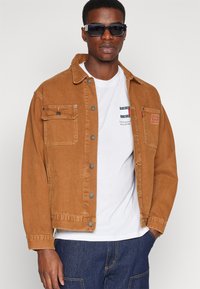 Tommy Jeans TJM SLIM FLAG TEE 2 PACK - Apdrukāts T-krekls - newsprint/white
