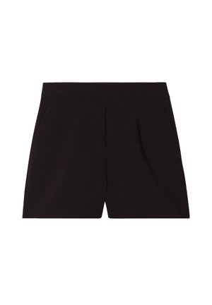 Pantalones cortos negros de una tela suave con una cintura alta, dos bolsillos laterales y sutilezas en los pliegues en la parte frontal para añadir un detalle de diseño.