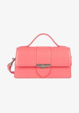 Rosa Lederhandtasche mit strukturiertem Design, ausgestattet mit einem oberen Griff, abnehmbarem Schultergurt und metallic glänzendem Verschlussakzent.