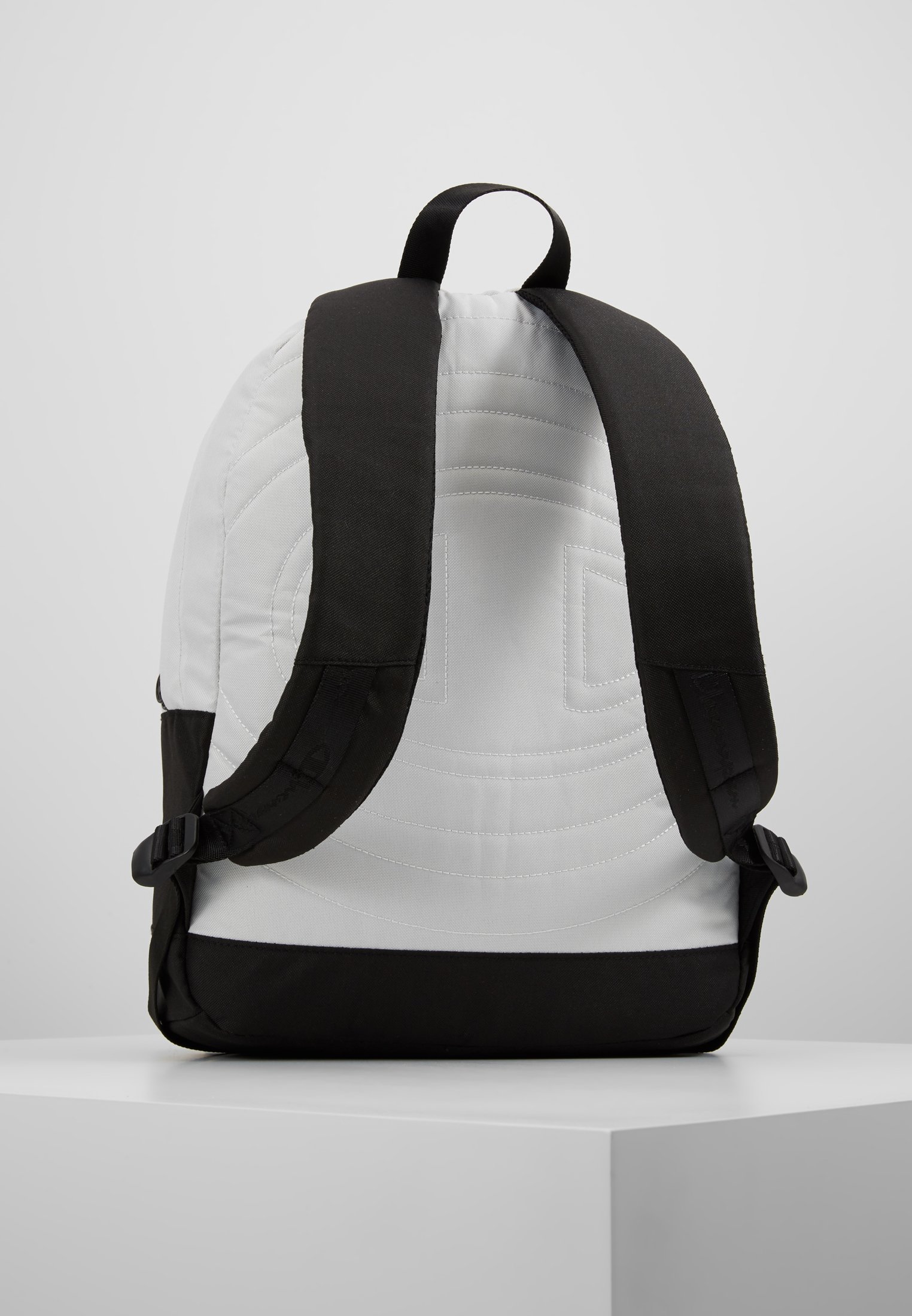 Champion BACKPACK Ryggsäck off white Zalando.se Champion BACKPACK Ryggsäck off white Zalando.se