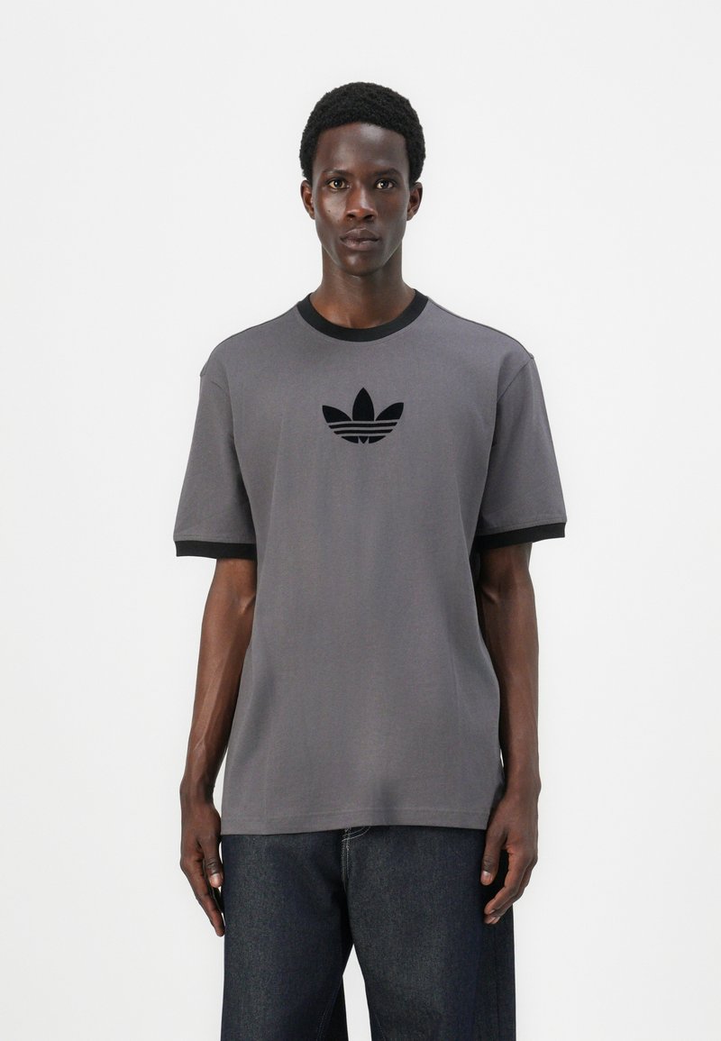 adidas Originals - TEE - T-shirts print - grey strata/black, Forstør