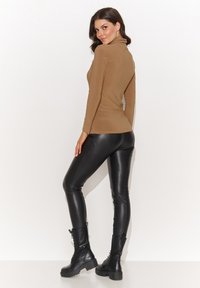 Numinou - Bluzka z długim rękawem