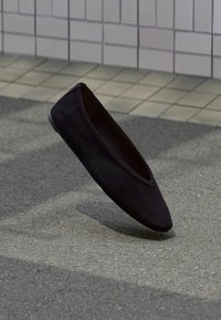 Δεν επιλέχθηκε, dark brown