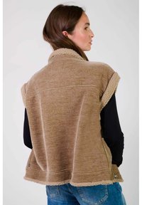 Le Temps Des Cerises SANS MANCHES FUJI - Bodywarmer - tan