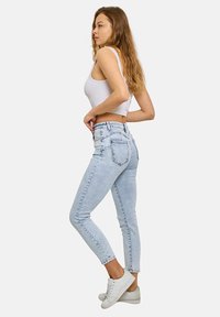 Elara PUSH-UP - Vaqueros slim fit - blau