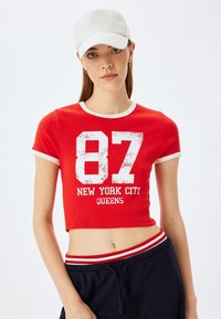 Koton CROP  - T-shirts print - red