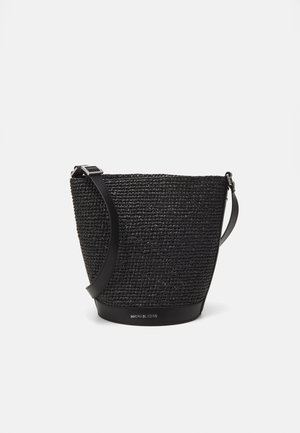 TOWNSEND BUCKET - Taka s pnm popruhem - black