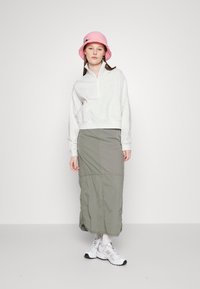 New Balance ATHLETICS REMASTERED FRENCH TERRY 1/4 ZIP - Camisola - sea salt heather