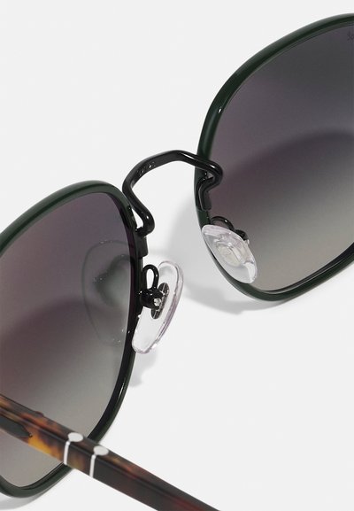 Persol UNISEX - Solglasögon - black/green