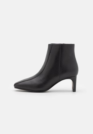 Botines - black