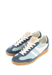 Sneaker blu e azzurri realizzati in suede e nylon, con strisce bianche, lacci color crema e suola in gomma. Logo Gola sulla linguetta e sul lato.