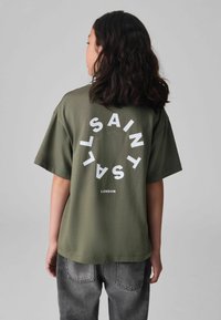 smALLSAINTS TIERRA CREW LOGO  - Apdrukāts T-krekls - khaki green