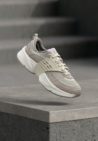 Non sélectionné, gamma grey/old royal/enigma stone/sail