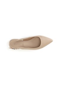 Pantof cu toc slingback din piele bej, cu vârful ascuțit, textură netedă și detaliu mic din metal pe curea.