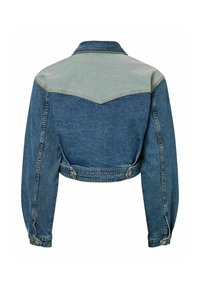 Veste en jean bleue avec un empiècement denim plus clair, manches longues, poignets boutonnés, et une coupe courte, vue de dos.