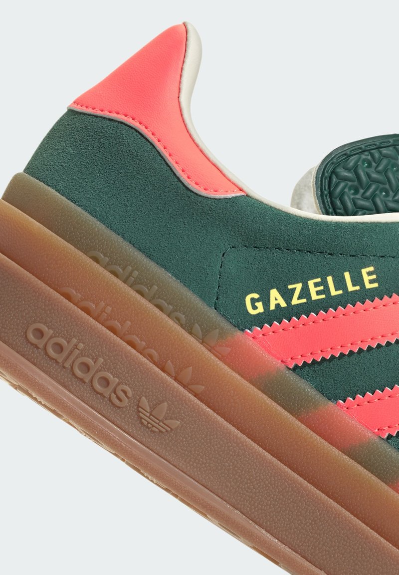 adidas Originals GAZELLE BOLD UNISEX Trainers collegiate green